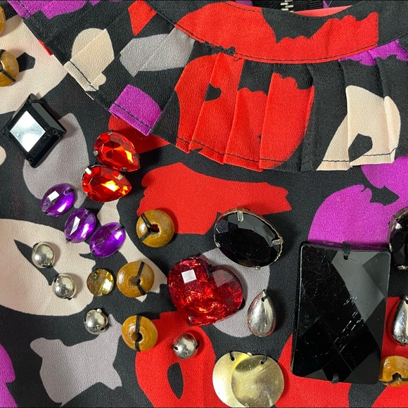 New Twelve by Twelve Women's Red & Black Back Zip Tops S - Picture 3 of 9